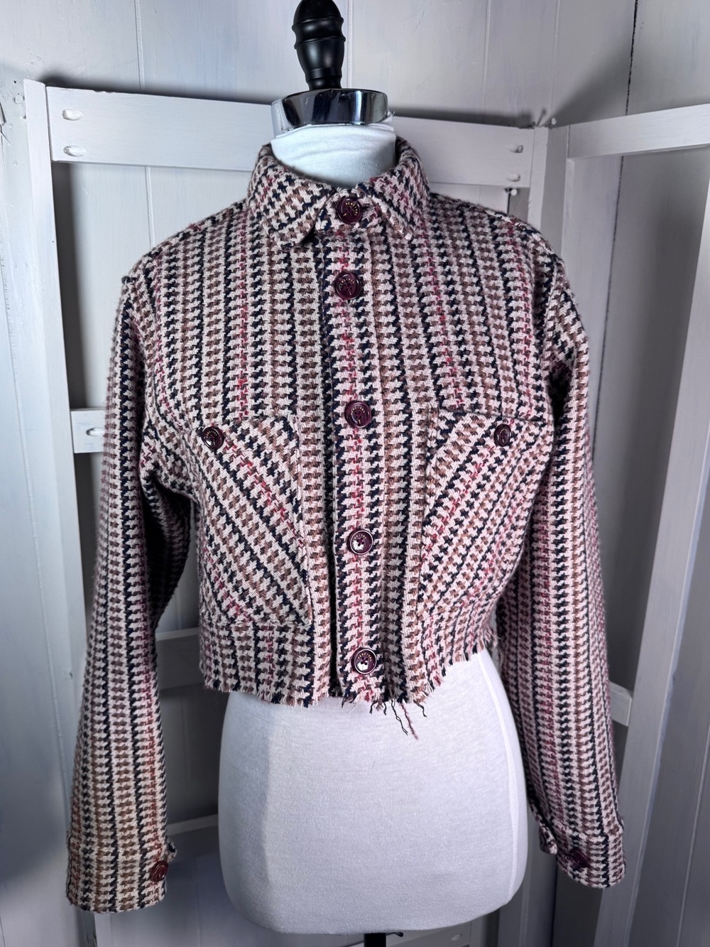 Percival LTD 14/100 Cropped Button-Front cropped frayed Blazer XS like new